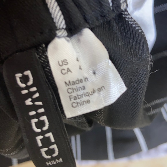 H&M Divided  Shorts - Picture 4 of 10